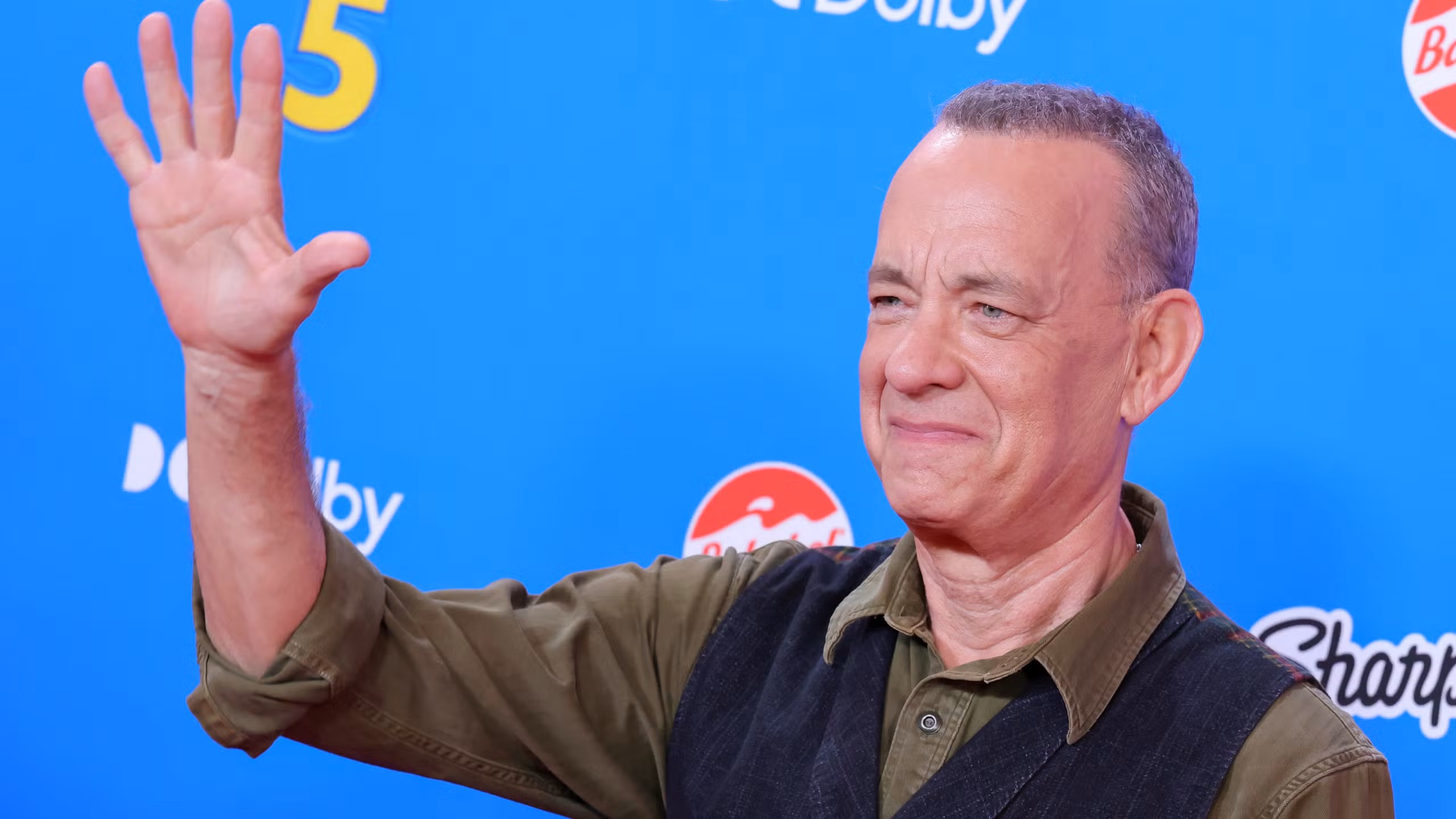 تام هنکس از احتمال ساخته شدن Toy Story 6 می‌گوید: تصور ادامه چندگانه با هوش مصنوعی «ترسناک» است 
