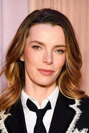 Betty Gilpin Betty Gilpin