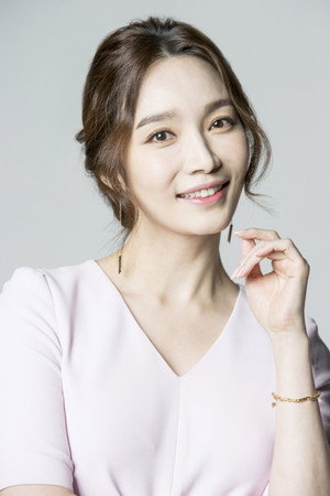 Lee Min-Young
